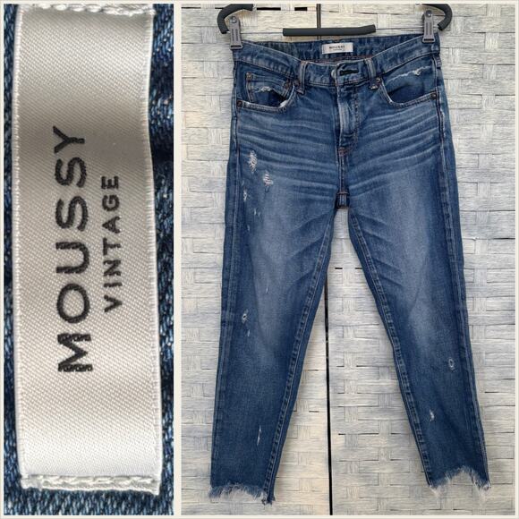 MOUSSY VINTAGE Womens 26 Blue Distressed Straight Leg Cropped Jeans Raw Hem - Picture 1 of 10